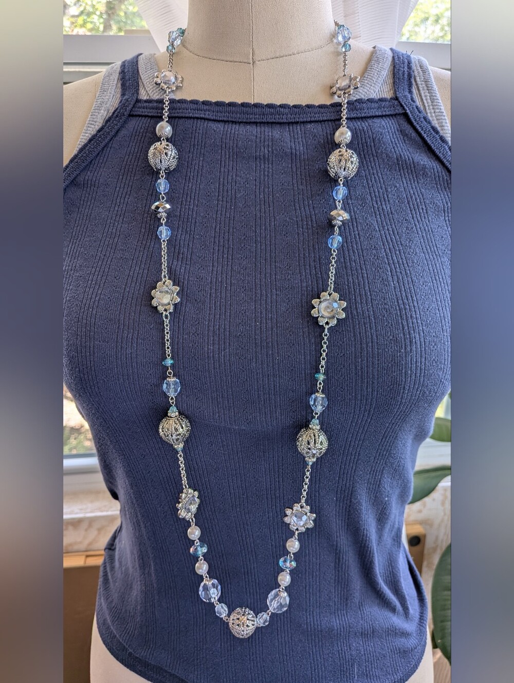 NWT Lucy & Laurel Silver Tone Blue Crystal Pearl Filigree Station Long Necklace